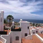 شقة Birgitt En Aloha Garden Con Vista Mar Y Piscina أذيخي